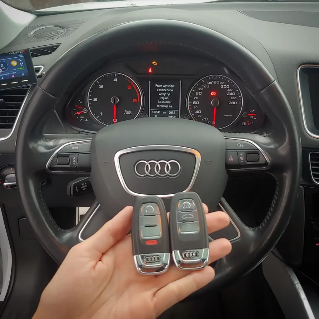 Dorobienie kluczyka Audi A4 S4 B8